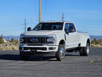 2025 F450 PickUp, Crew Cab, Platinum